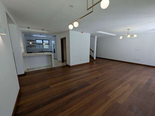 4 Bed Apartment with En Suite at Rosslyn image 19