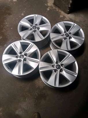 Rims size 17 for toyota harrier image 1