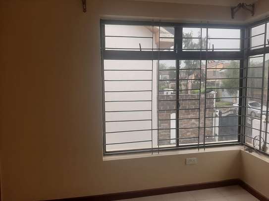 Serviced 2 Bed Apartment with Parking at Trans View Avenue image 6