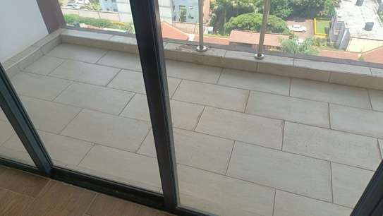 Serviced 5 Bed Apartment with En Suite in Parklands image 10