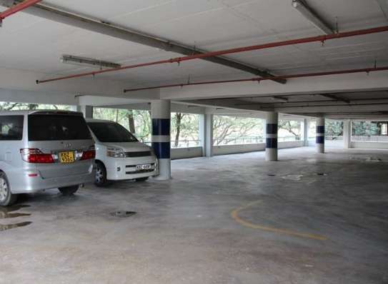 3,800 ft² Office with Service Charge Included at Upperhill image 2