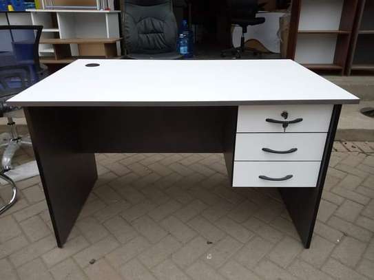Best quality, strong and durable office desks image 8