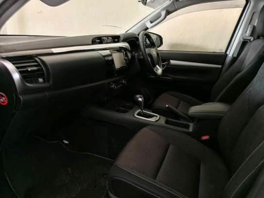 Toyota Hilux double cabin 2019 image 1