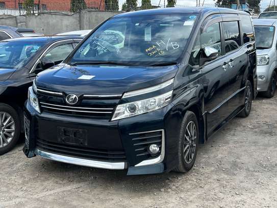TOYOTA VOXY (WE ACCEPT HIRE PURCHASE) image 6