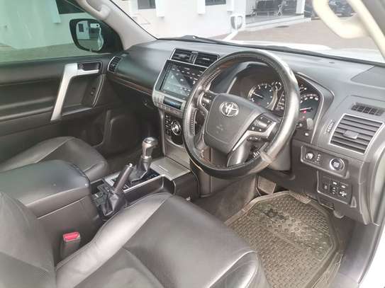 Toyota Prado image 4