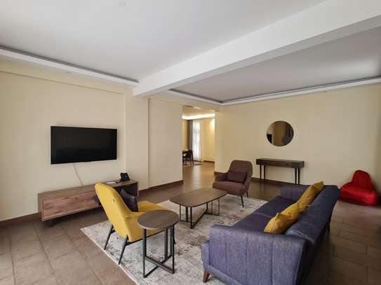 Serviced 2 Bed Apartment with En Suite in Spring Valley image 6