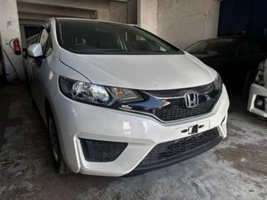 Honda Fit white 2017 image 3