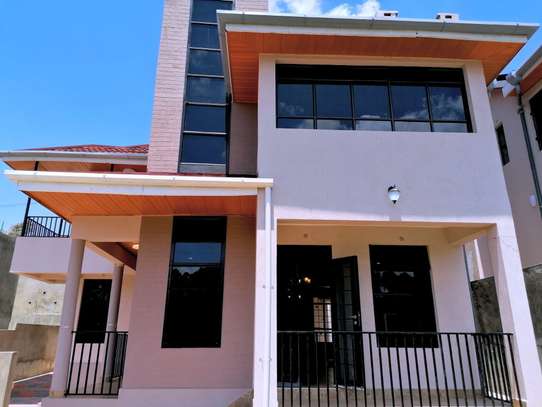 4 Bed Townhouse with En Suite in Ruaka image 19