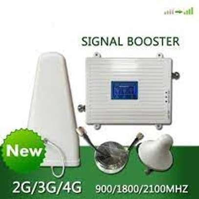 Generic 4G GSM Mobile Cell Phone Network Signal Booster. image 1