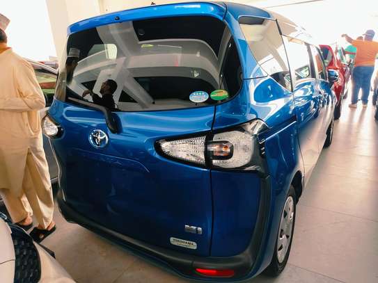 Toyota sienta blue 2017 hybrid image 8