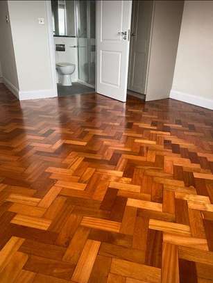 Wooden floors and parquet flooring image 2