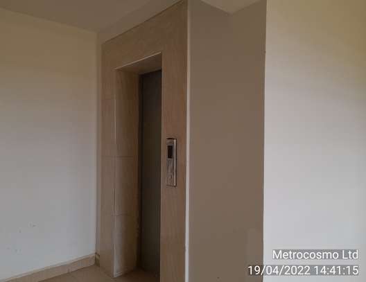 Serviced 3 Bed Apartment with En Suite in Uthiru image 18