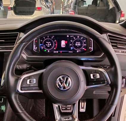 Volkswagen tiguan 2019model sunroof R-line image 13