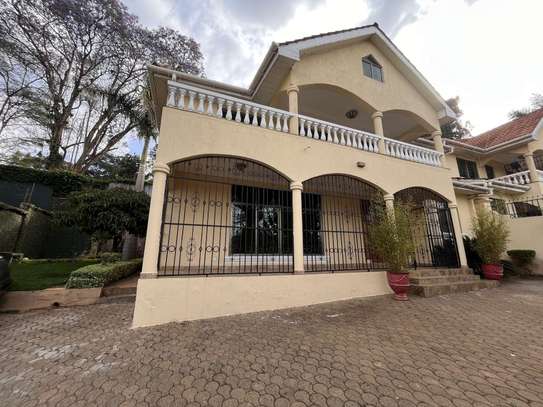 4 Bed Townhouse with En Suite in Lavington image 3