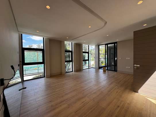 5 Bed Townhouse with En Suite in Westlands Area image 6