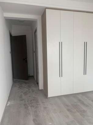 2 bedrooms apartment available image 4