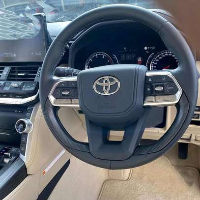 2023 Toyota land cruiser Sahara ZX diesel image 7
