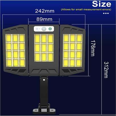 Solar Automatic Security Light With Motion Sensor and Remote image 4