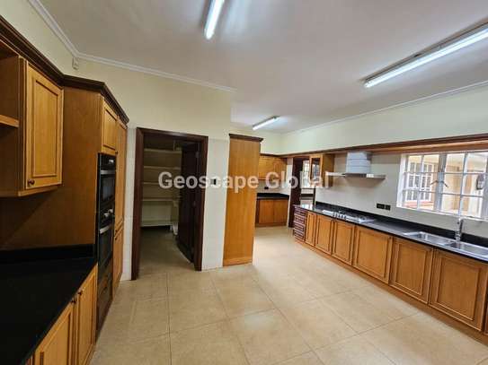 5 Bed House with En Suite at Westland image 13