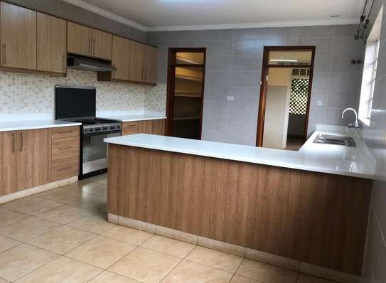 4 bedroom townhouse for rent in Lavington image 10