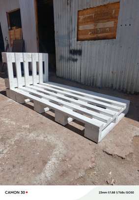 Pallet beds image 5