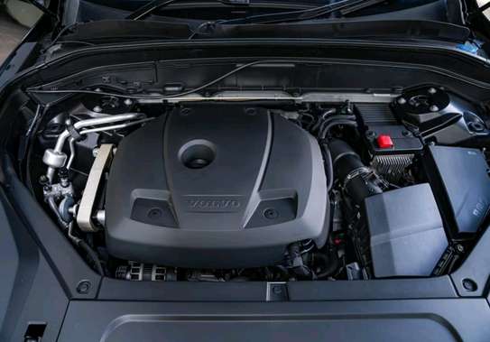 2018 Volvo XC90 t5 image 10