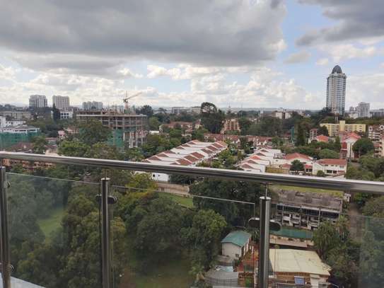 2 Bed Apartment with En Suite in Riverside image 6