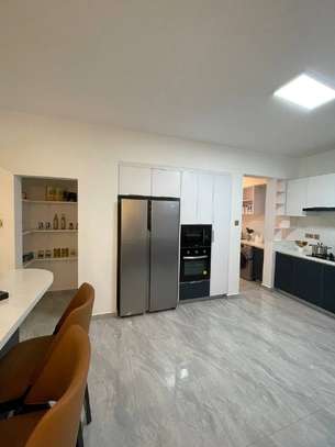 4 Bed Apartment with En Suite in Lavington image 6