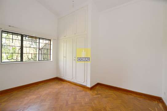 5900 ft² office for rent in Kitisuru image 19