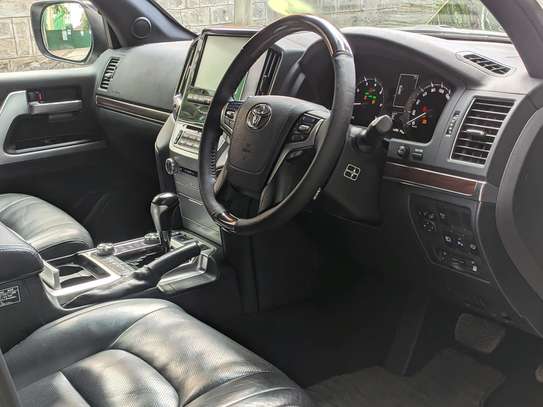 2015 Toyota Landcruiser 200 ZX Premium image 2