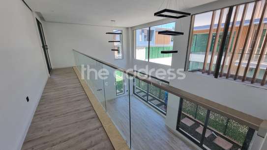 5 Bed Villa with En Suite in Lavington image 6