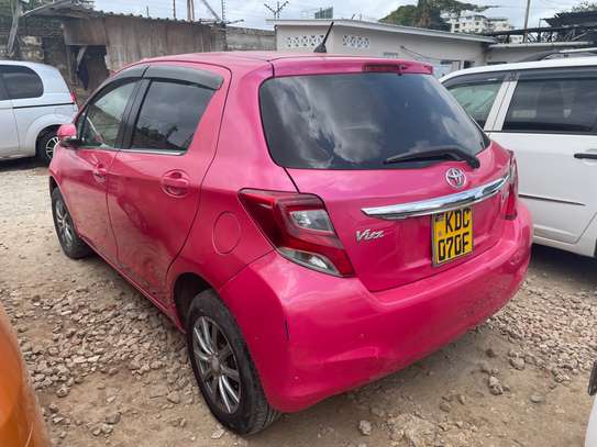 Toyota vitz KDC image 3