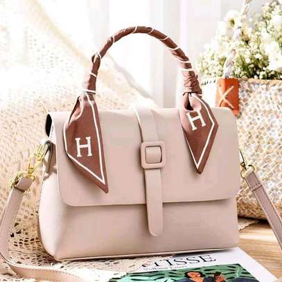 *Genuine Quality Designer Ladies Classic Leather Handbag* image 2