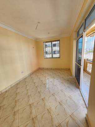 2 Bed Apartment with En Suite at Guaraya Mombasa image 15