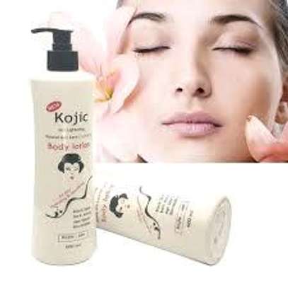 Kojic acid skin lightening lotion image 3