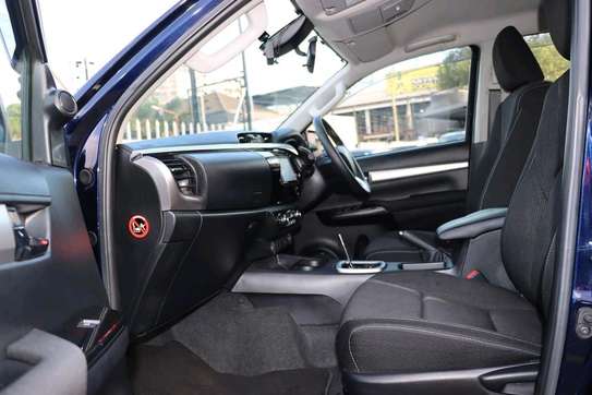 2020 Toyota Hilux double cab in lavington image 5