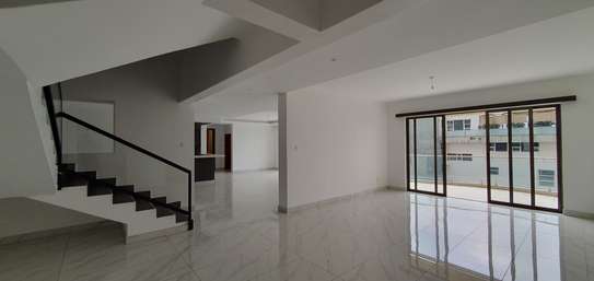 4 Bed Apartment with En Suite in General Mathenge image 20