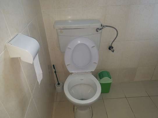 Serviced 1 Bed Apartment with En Suite in Diani image 15
