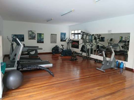 Serviced 3 Bed Apartment with En Suite at Denis Prit image 11