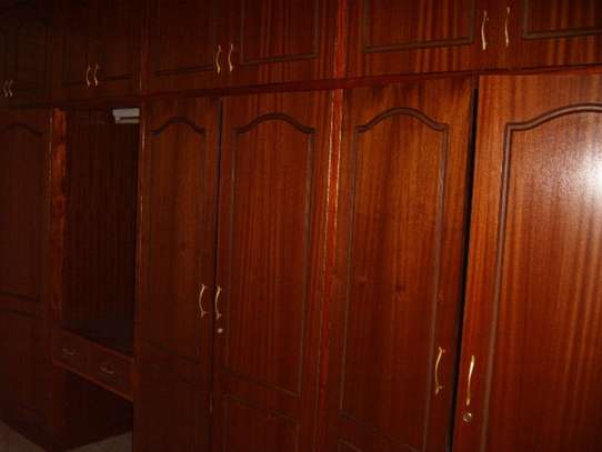 4 Bed Townhouse with En Suite in Kileleshwa image 10
