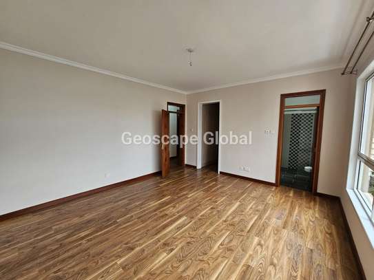 3 Bed Apartment with En Suite in Riverside image 19