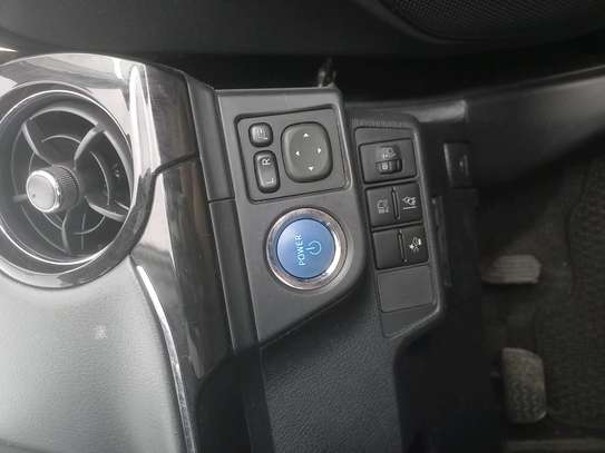 Toyota fielder 2018 image 2