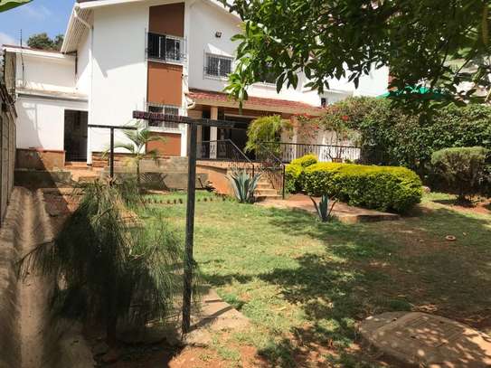 5 Bed Apartment with En Suite in Kileleshwa image 2