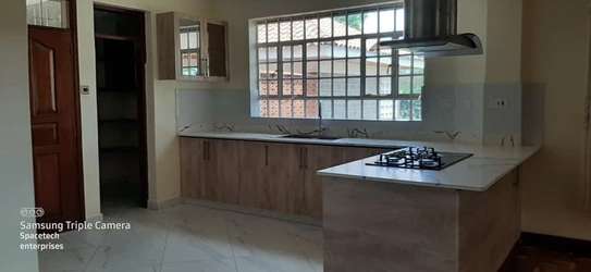 5 Bed House with En Suite at Runda image 10