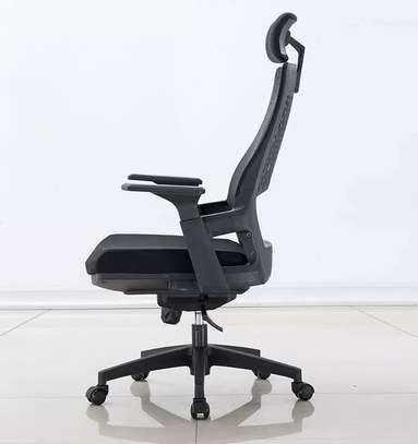 Office Chair : Ergonomic Headrest Mesh Office Chair image 2