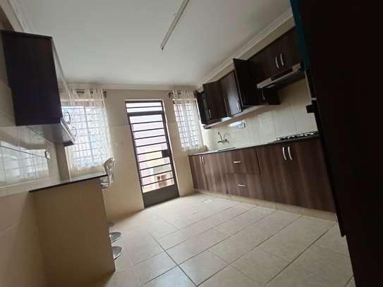 5 Bed Townhouse with En Suite at Community Road image 6