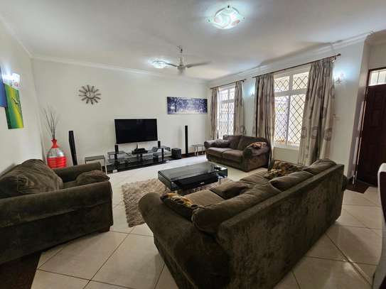 5 Bed Villa with En Suite in Nyali Area image 32