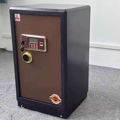 Office Safe: Fireproof Steel 70 Kilos Executive Filing Safe image 2