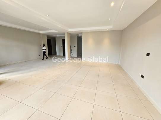 3 Bed Apartment with En Suite in Riverside image 5