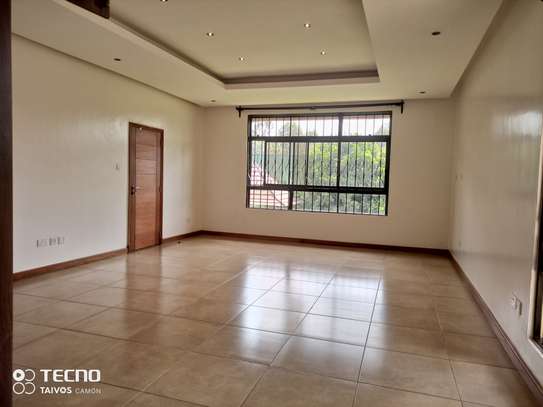 4 Bed Townhouse with En Suite at Glory Rd image 10